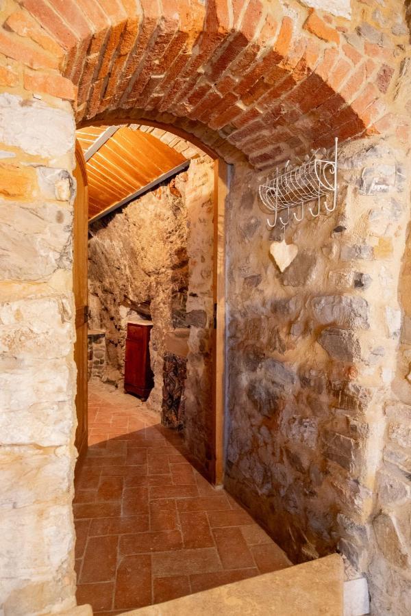 La Casetta Nel Borgo Castelnuovo di Val di Cecina Dış mekan fotoğraf